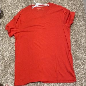 Men’s Large Orange/red T-shirt